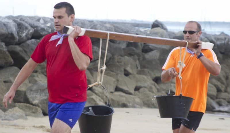 seminaire team building biarritz saint jean de luz corsaire activité-nautique-pirogue-hawaienne-velo-electrique chasse au tresor rallye-corsaire-enigmes-paintball-socoa-egiategia-degustation-vin-agence-evenementielle erronda pays basque
