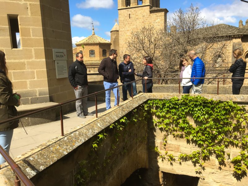 Incentive-seminaire-pays-basque-navarre-bodega-quad-bardenas-olite-grottes-troglodytes-cuevas-agence-evenementielle-erronda