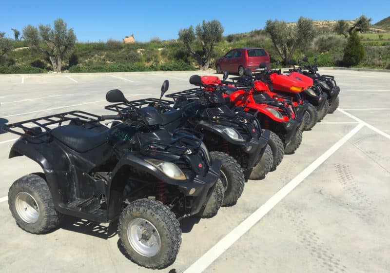 Incentive-seminaire-pays-basque-navarre-bodega-quad-bardenas-olite-grottes-troglodytes-cuevas-agence-evenementielle-erronda