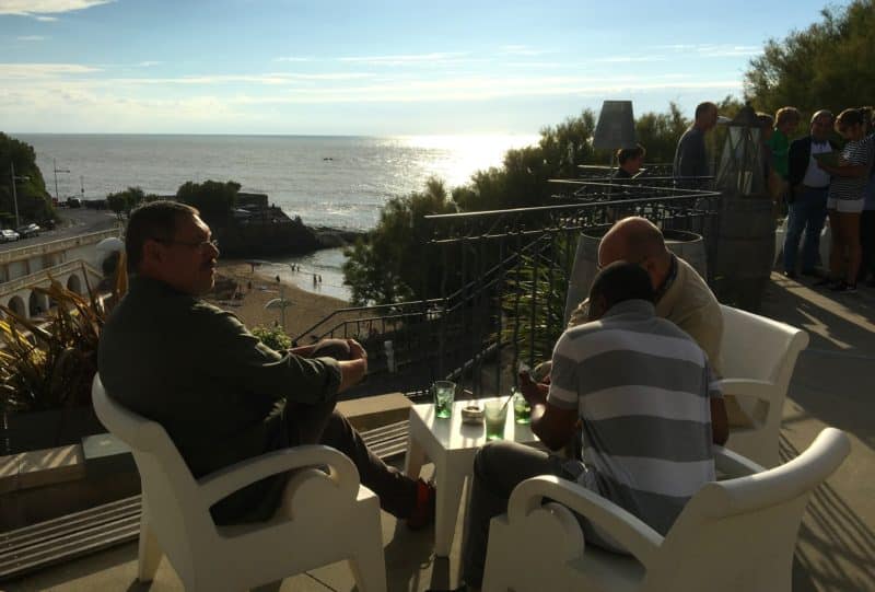 Seminaire biarritz pays basque incentive marche de biarritz gastronomie visite groupe plancha rooftop degustation vin agence evenementielle erronda