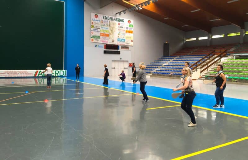 Seminaire Pays Basque erronda agence evenementielle biarritz hendaye Saint sebastien surf initiation pelote basque tapas societe gastronomique croisiere regate-1