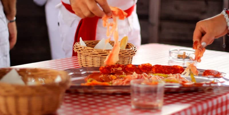 Seminaire incentive cadeau clients bayonne fêtes de bayonne-reception bayonne invitations clients biarritz olympique aviron bayonnais choeurs basque agence evenementielle erronda le cercle elgarrekin intervention sportifs haut niveau rugby consulting