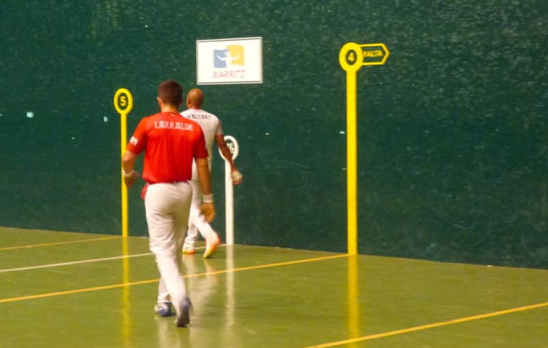 Seminaire visite theatralisee incentive biarritz team building pays basque animation pelote basque agence voyage evenementielle erronda