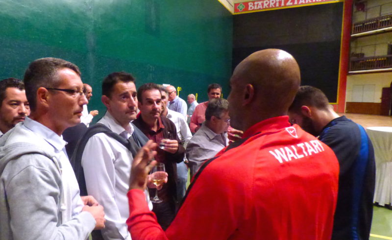 Seminaire visite theatralisee incentive biarritz team building pays basque animation pelote basque agence voyage evenementielle erronda