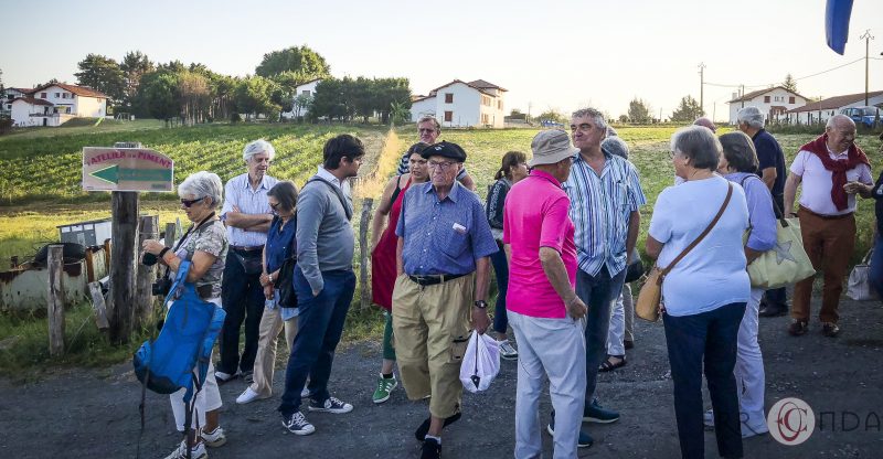 Photographie incentive journee decouverte pays basque voyage visite atelier piment degustation producteur nature agence evenementielle saint jean de luz erronda
