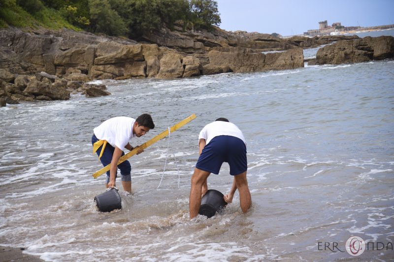 photographie_evenementiel_team_building_pays_basque_ciboure_saint_jean_de_luz_socoa_chasse_au_trésor_vin_degustation_gastronomie_charcuterie_bayonne_ecole_de_commerce_plage_ocean_jeux