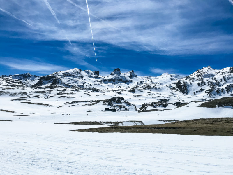 agence événementielle réceptive voyage pays basque erronda séminaire team building saint jean de luz formigal montagne paysage neige vacances pyrénées