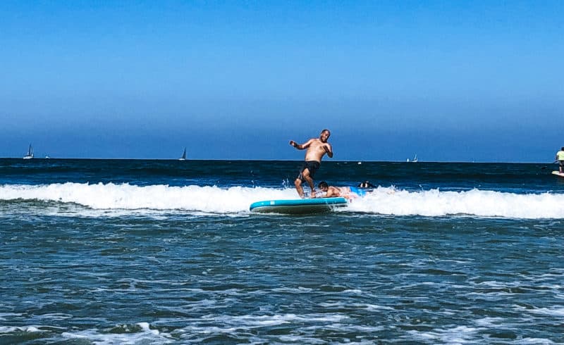agence evenementielle receptive pays basque erronda seminaire team building creatif incentive event saint jean de luz hendaye Barco loco plage ocean recyclage construction bateau carton reclyclage
