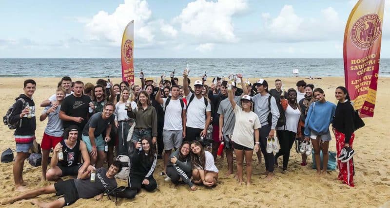 Kedge école de commerce Bayonne journée d'intégration Hossegor landes surf session initiation sauvetage côtier recycl'art recycler art peinture oeuvre d'art