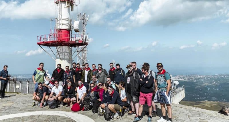 Incentive Pays Basque Rhune Sommet de la Rhune Randonnée pédestre Initiation Pelote Basque Pelote Surf Gastronomie Activités Animations Soirée Sport Aventure
