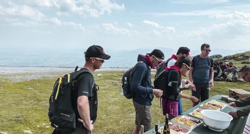 Incentive Pays Basque Rhune Sommet de la Rhune Randonnée pédestre Initiation Pelote Basque Pelote Surf Gastronomie Activités Animations Soirée Sport Aventure